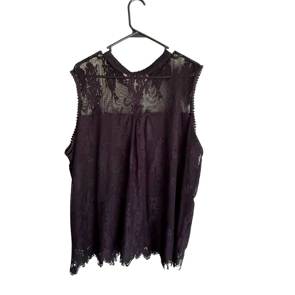 Elegant Lace Sleeveless Top - Black